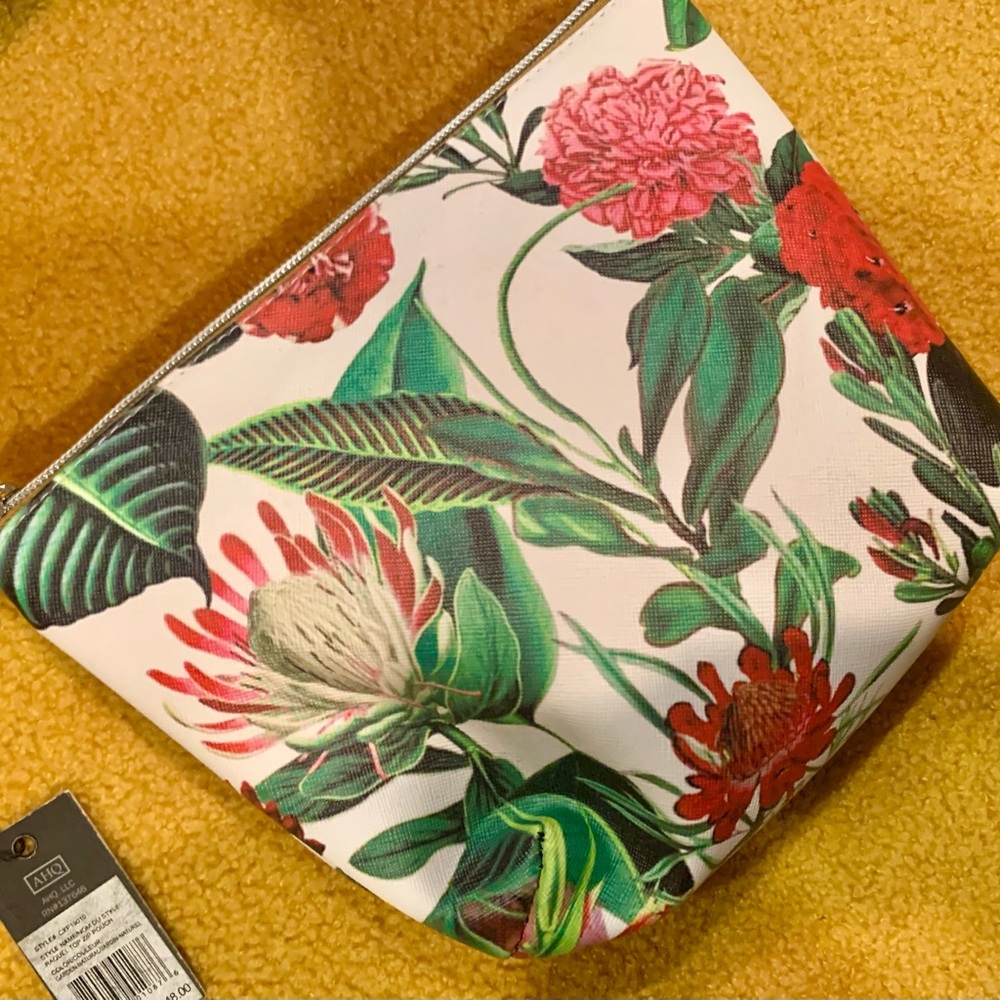 Cosmetic bag - Picture 3 of 6